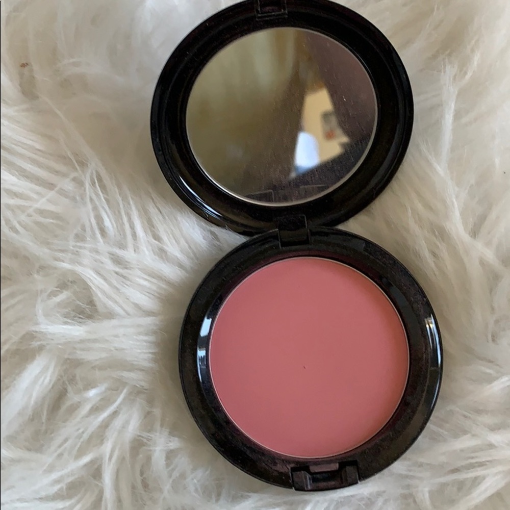 ✨Ltd edition MAC maleficent blush✨